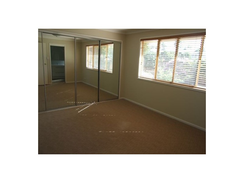 10 Magenta Place, Wishart QLD 4122