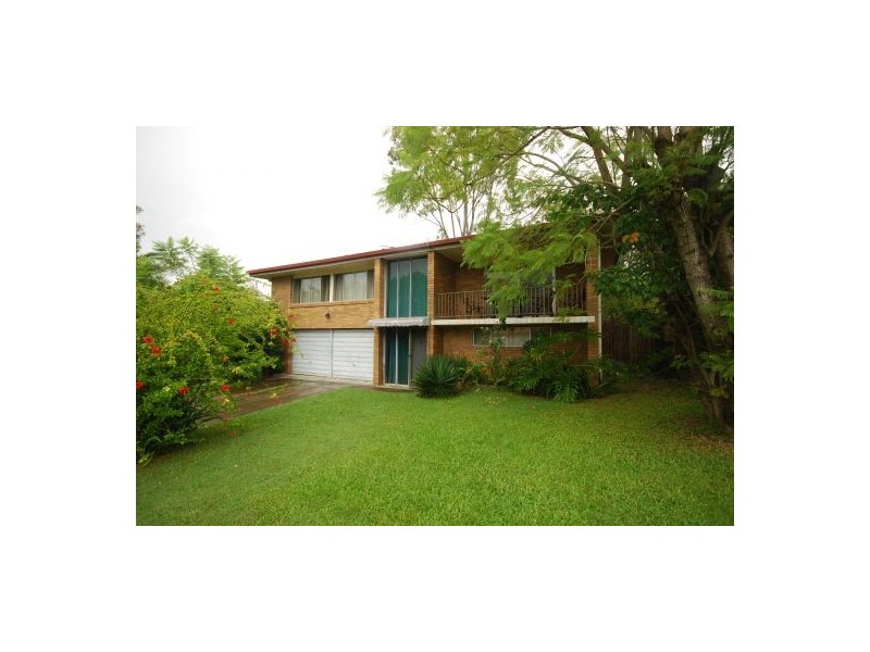 2 Acron Street, Macgregor QLD 4109