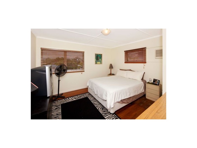 97 Newnham Road, Mount Gravatt East QLD 4122