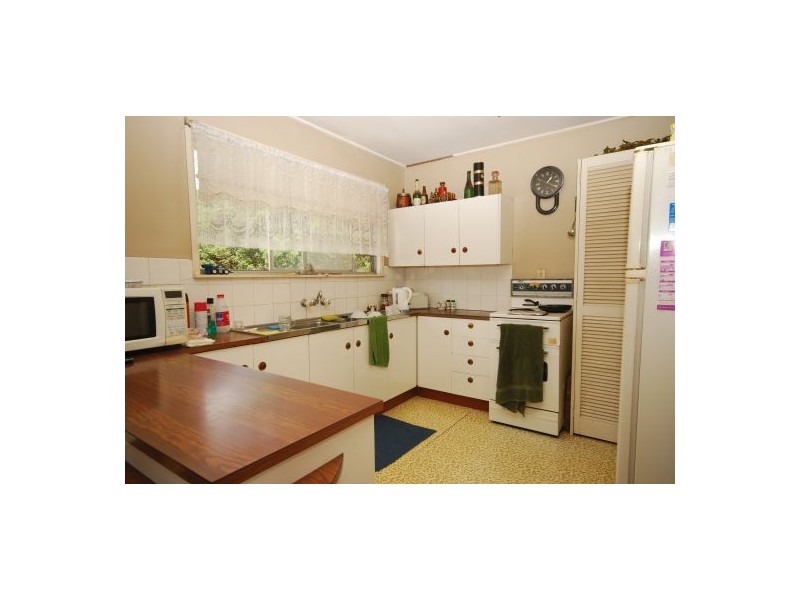 16 Peterglen Street, Wishart QLD 4122