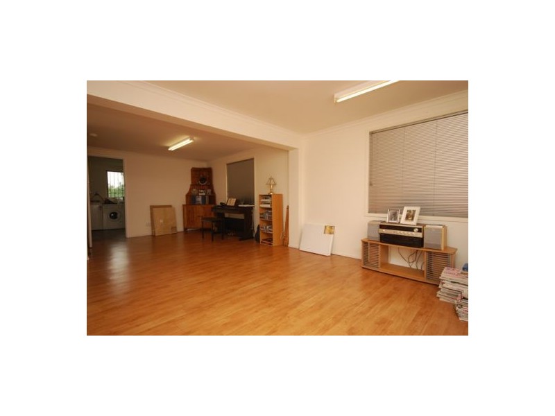 30 Denton Street, Wishart QLD 4122