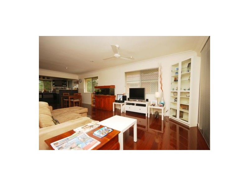 30 Denton Street, Wishart QLD 4122