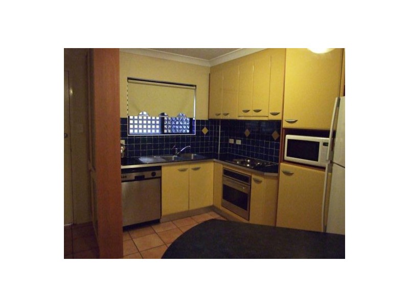 Unit 3 85-87 Victoria Terrace, Greenslopes QLD 4120