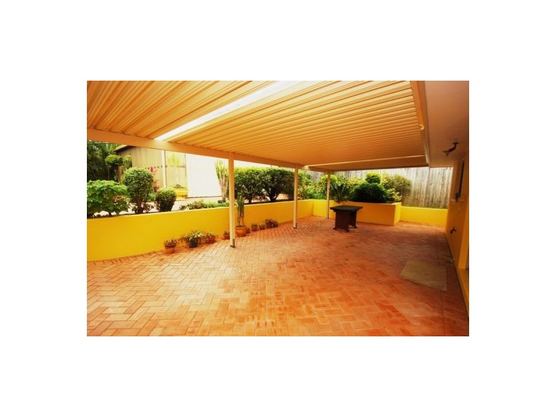 100 Dawson Road, Upper Mount Gravatt QLD 4122