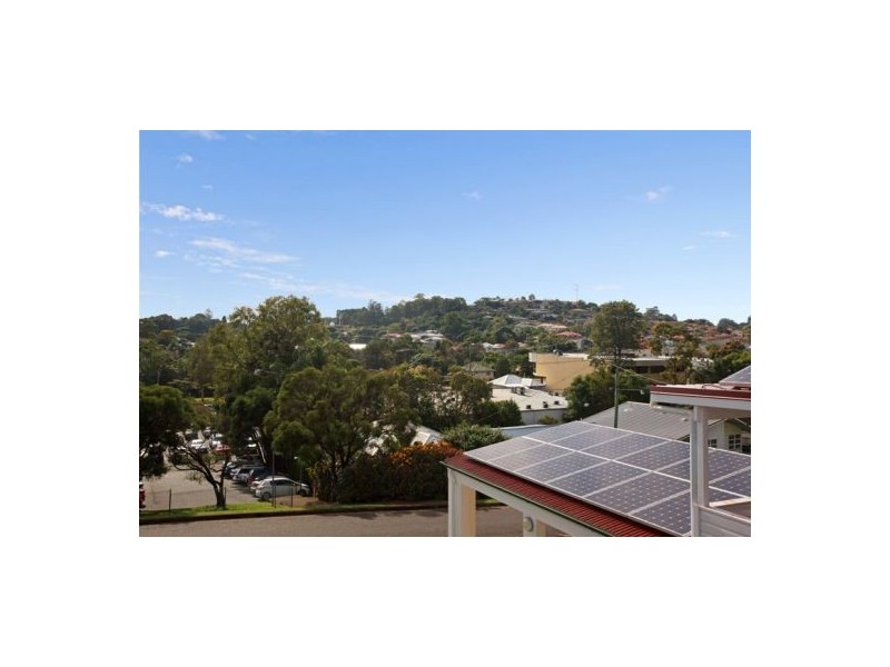 2/9 Miriam Street, Holland Park West QLD 4121