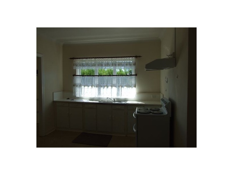 123 Creek Road, Mount Gravatt East QLD 4122