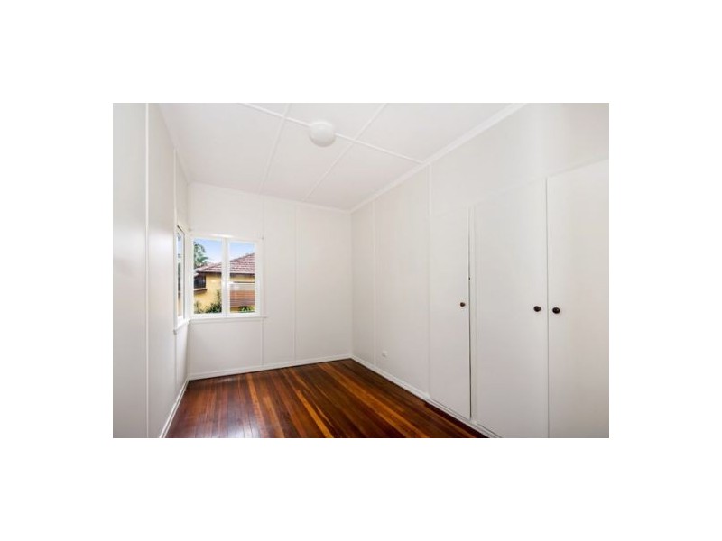 28 Nelson Street, Coorparoo QLD 4151