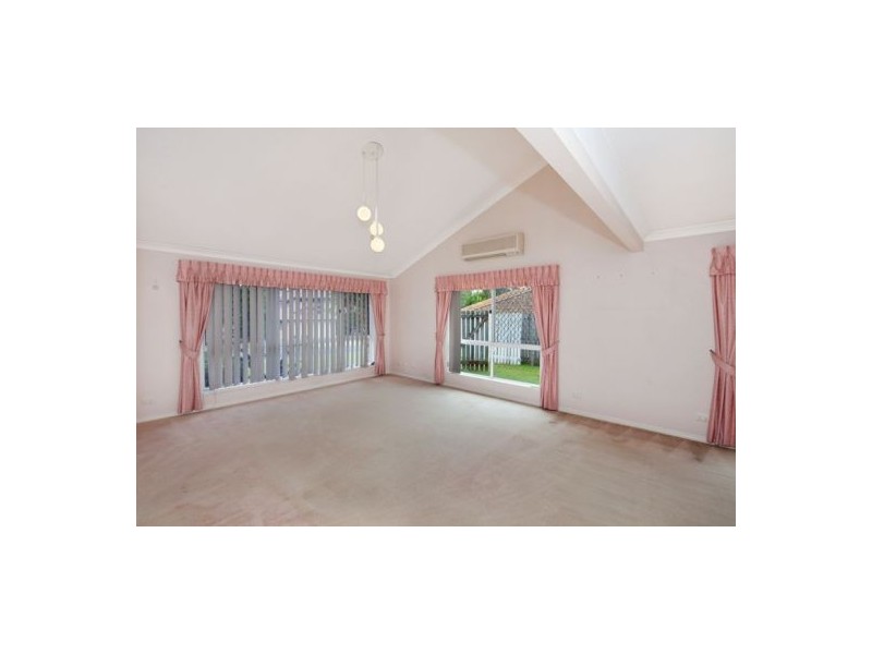 23 Blue Grass Crescent, Eight Mile Plains QLD 4113