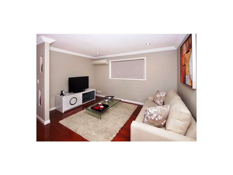 12 Nubara Street, Mansfield QLD 4122