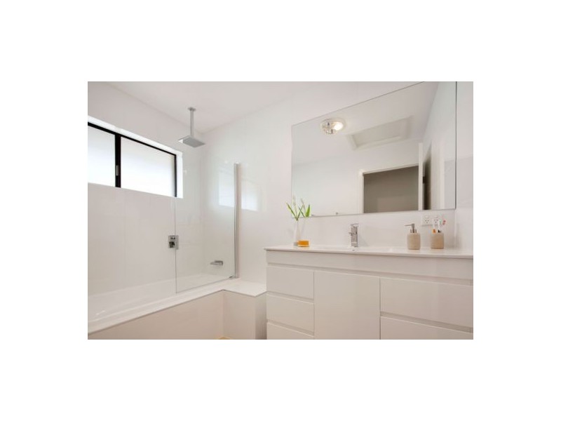 12 Nubara Street, Mansfield QLD 4122