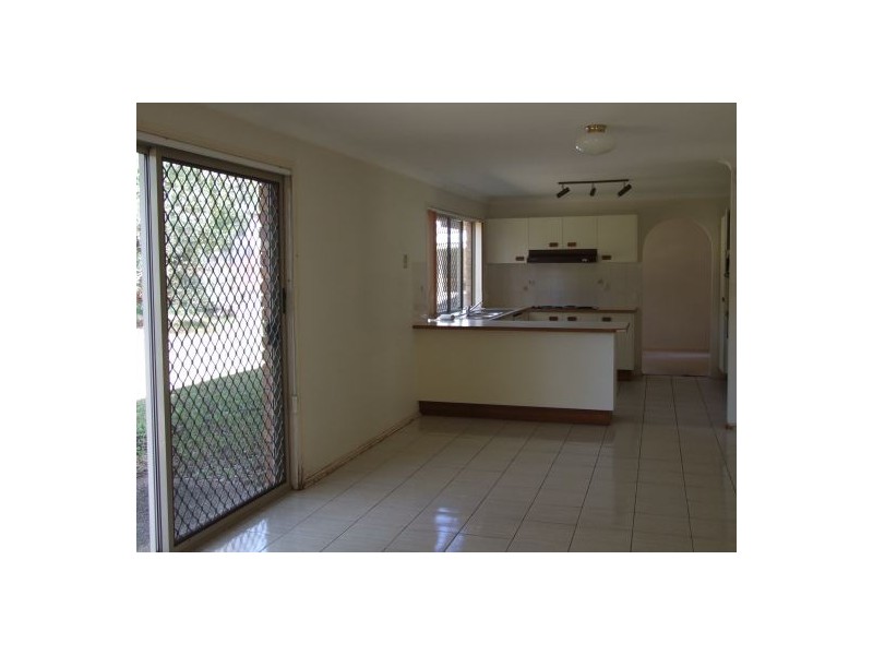 50 Catania Street Sth, Wishart QLD 4122