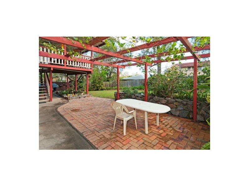 4 Acron Street, Macgregor QLD 4109