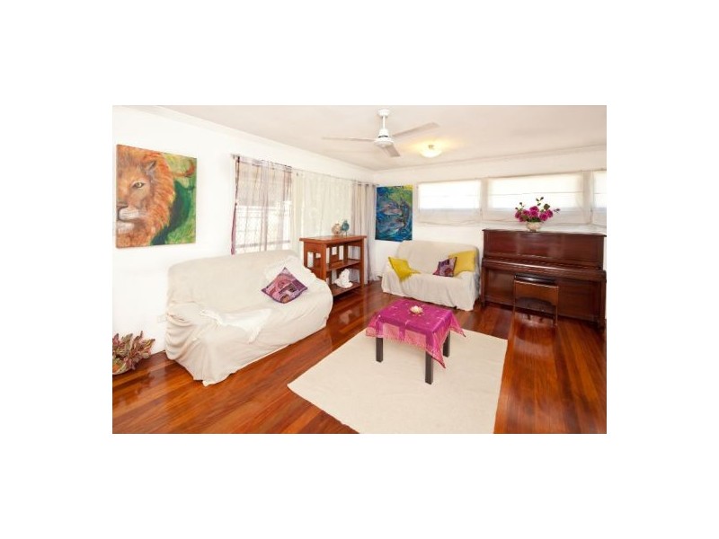 8 Badminton Street, Mount Gravatt East QLD 4122