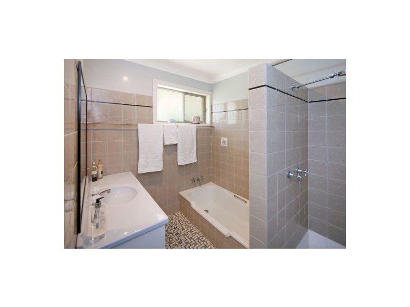 7 Menkira Street, Mansfield QLD 4122