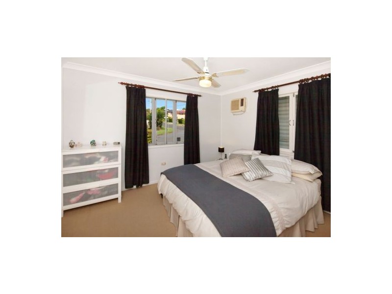 2 Kiparra Street, Mansfield QLD 4122