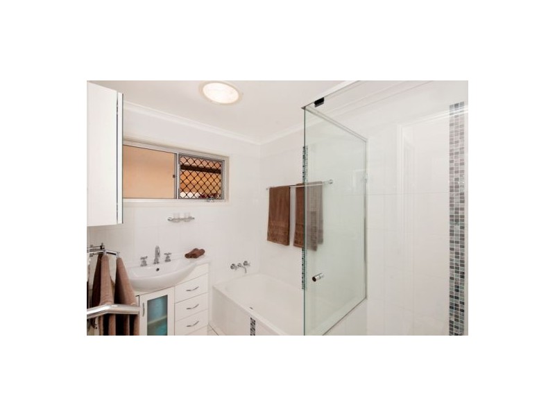 12 Holder Street, Wishart QLD 4122