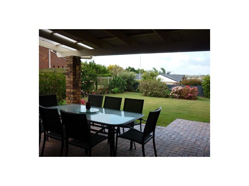 16 Boorala Crescent, Eight Mile Plains QLD 4113