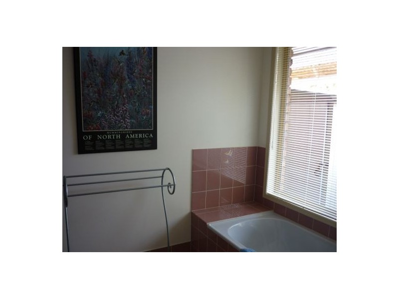 16 Boorala Crescent, Eight Mile Plains QLD 4113