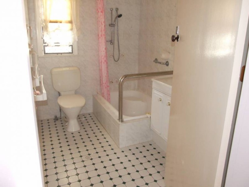 1 Everett Street, Upper Mount Gravatt QLD 4122