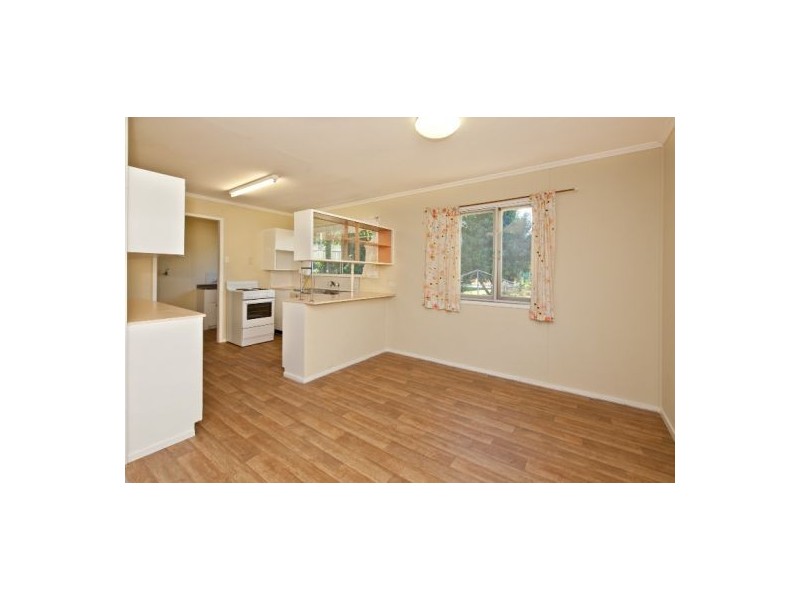 37 Pareena Crescent, Mansfield QLD 4122