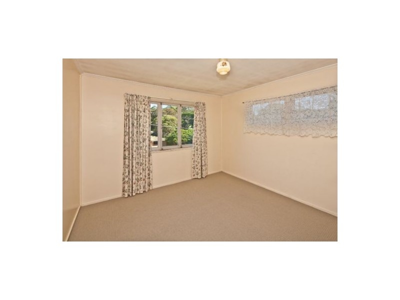 37 Pareena Crescent, Mansfield QLD 4122