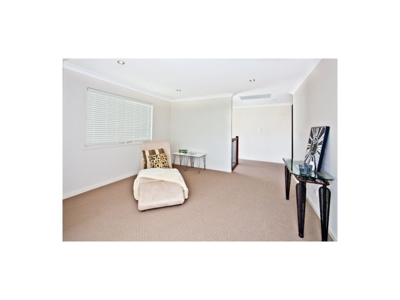 25 Bernecker Street, Carina QLD 4152