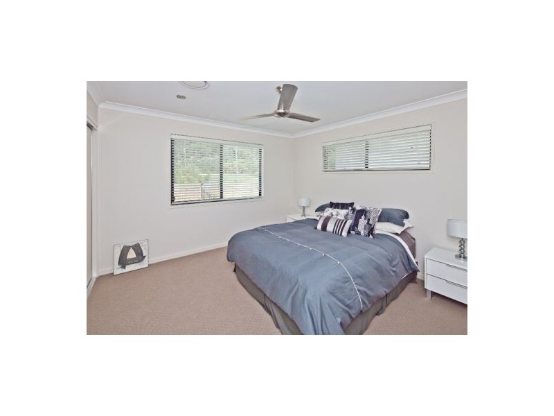 25 Bernecker Street, Carina QLD 4152