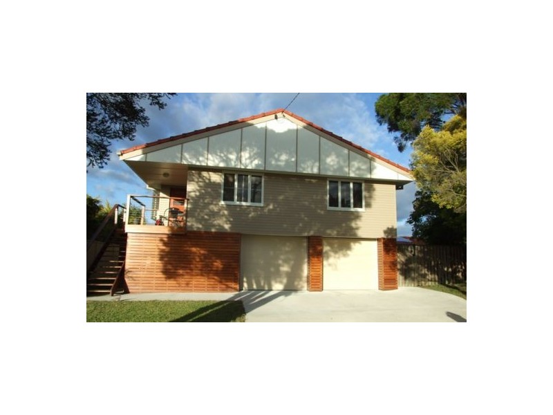 12 Liamena Street, Mansfield QLD 4122