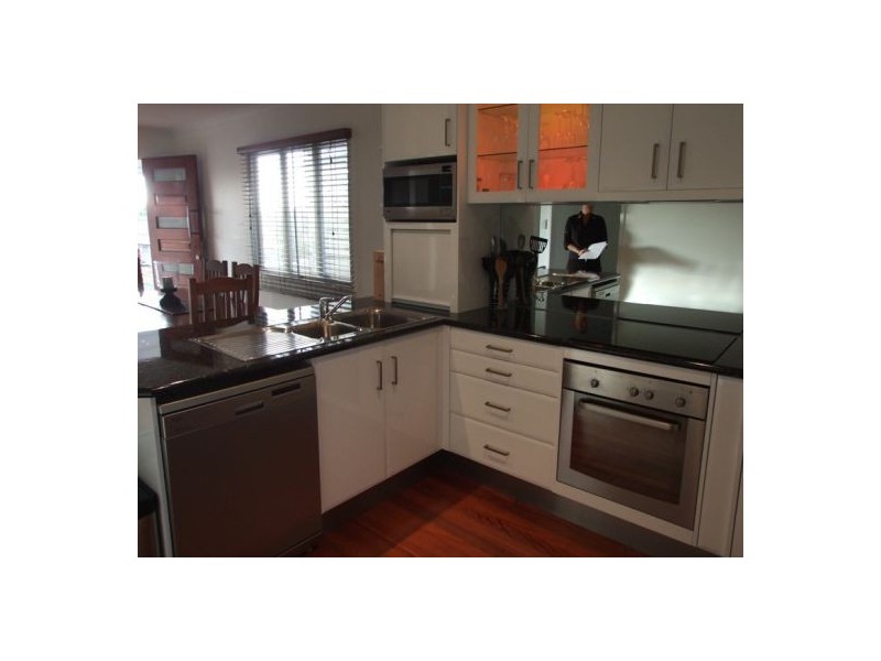 12 Liamena Street, Mansfield QLD 4122