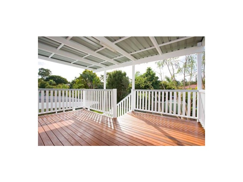 18 Malmrose Street, Wishart QLD 4122