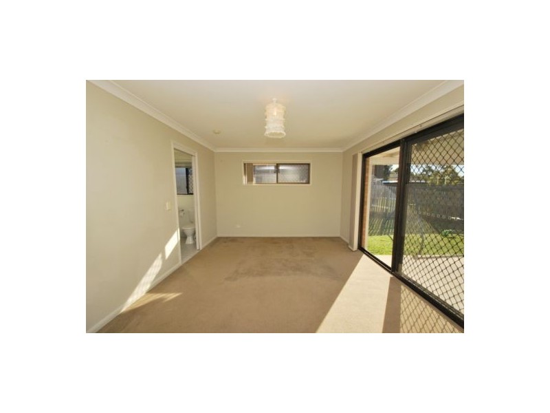 12 Marianna Street, Mansfield QLD 4122