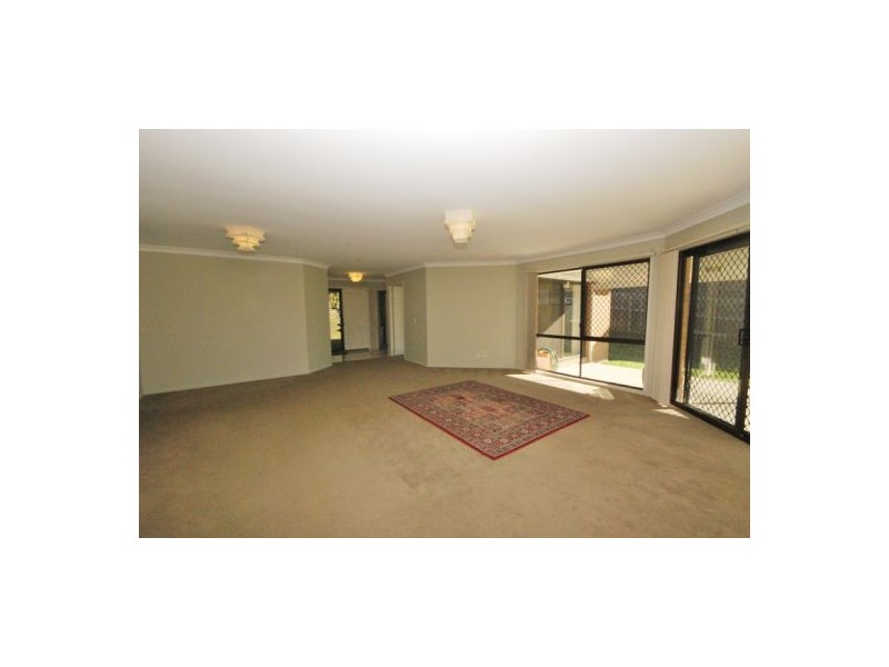 12 Marianna Street, Mansfield QLD 4122