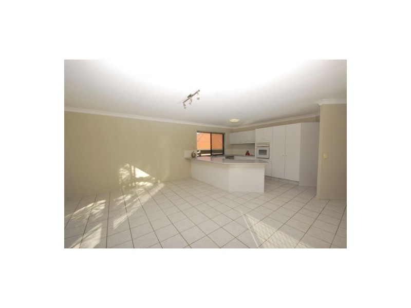 12 Marianna Street, Mansfield QLD 4122