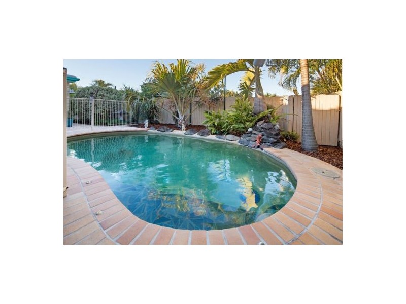7 Conrad Place, Wishart QLD 4122