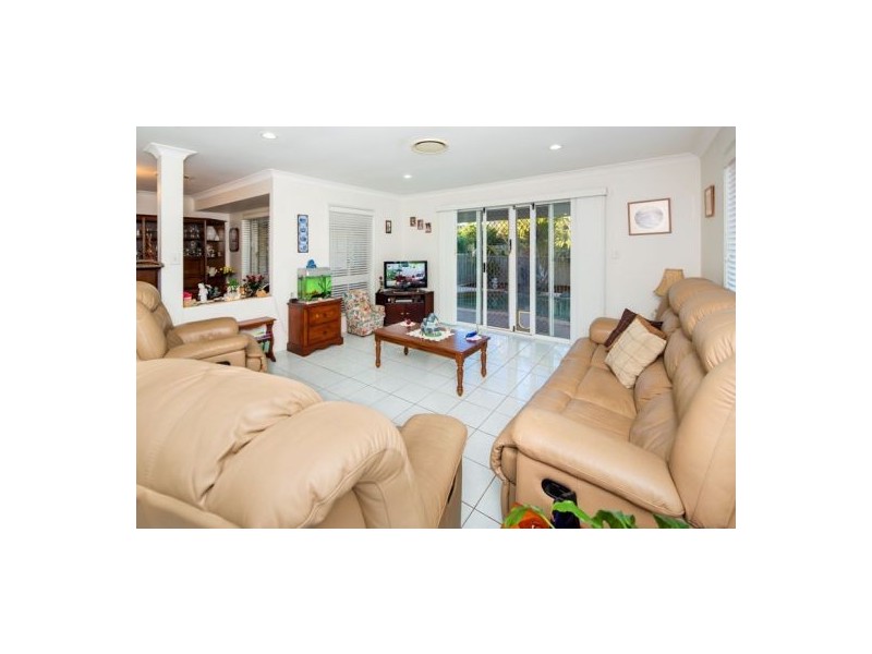 7 Conrad Place, Wishart QLD 4122
