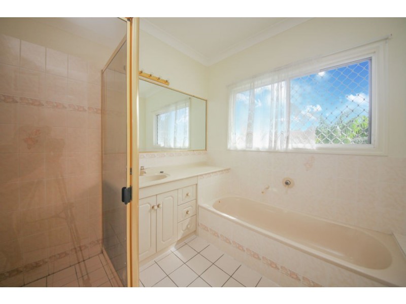 12 Narrun Place, Eight Mile Plains QLD 4113