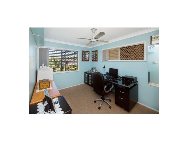 3 Peterglen Street, Wishart QLD 4122