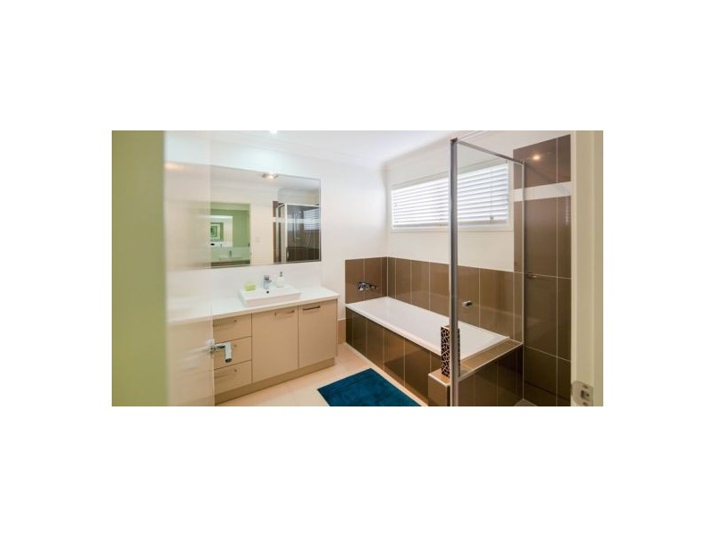 23 Bernecker Street, Carina QLD 4152