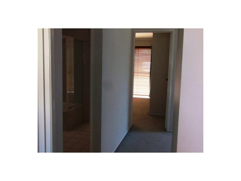 11/5 Rowe Close, Wishart QLD 4122