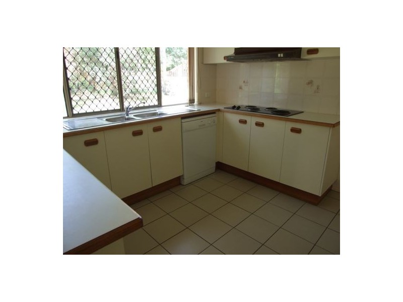 50 Catania Street South, Wishart QLD 4122