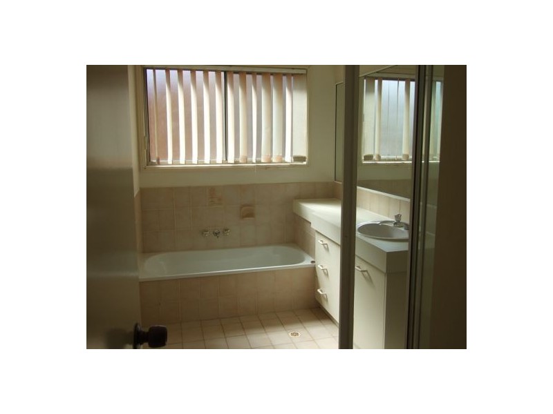 50 Catania Street South, Wishart QLD 4122