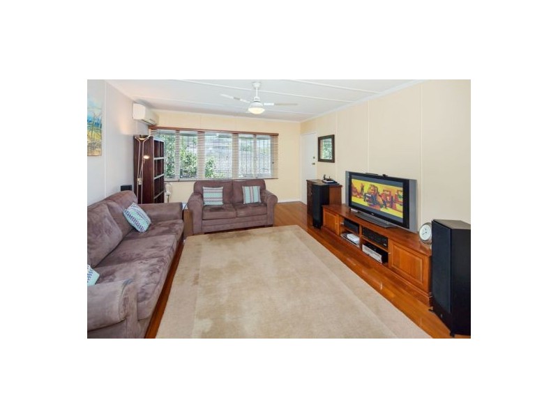 15 Casmaria Street, Mansfield QLD 4122