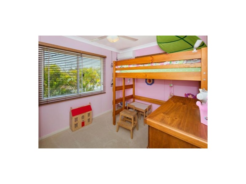 15 Casmaria Street, Mansfield QLD 4122