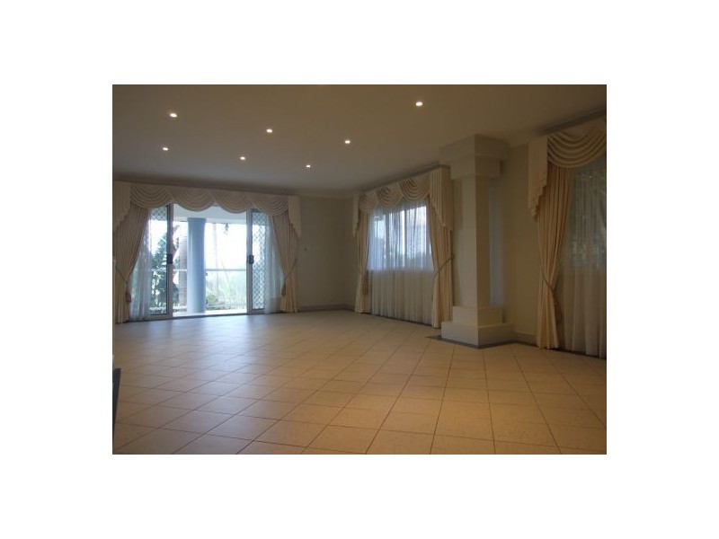 33 Canter Street, Mansfield QLD 4122