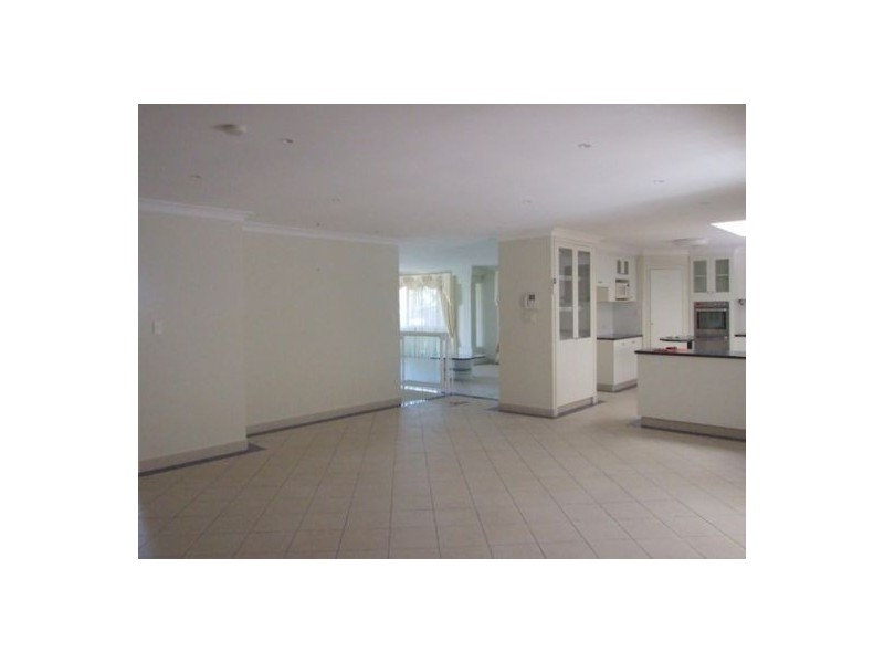 33 Canter Street, Mansfield QLD 4122