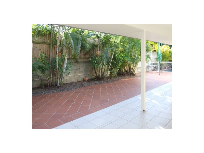 33 Canter Street, Mansfield QLD 4122