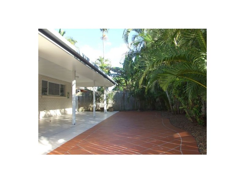 33 Canter Street, Mansfield QLD 4122