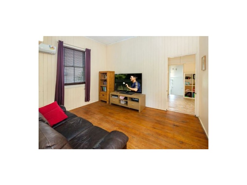 63 Dartmouth Street, Coopers Plains QLD 4108