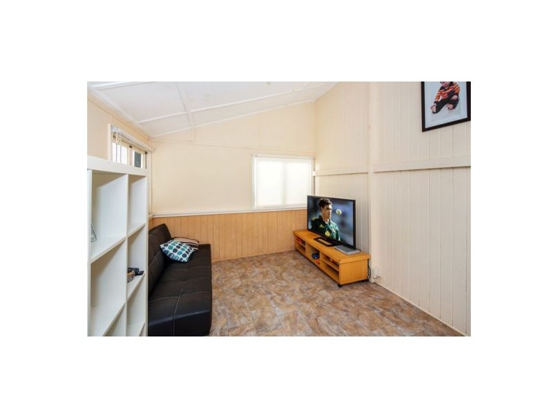 63 Dartmouth Street, Coopers Plains QLD 4108