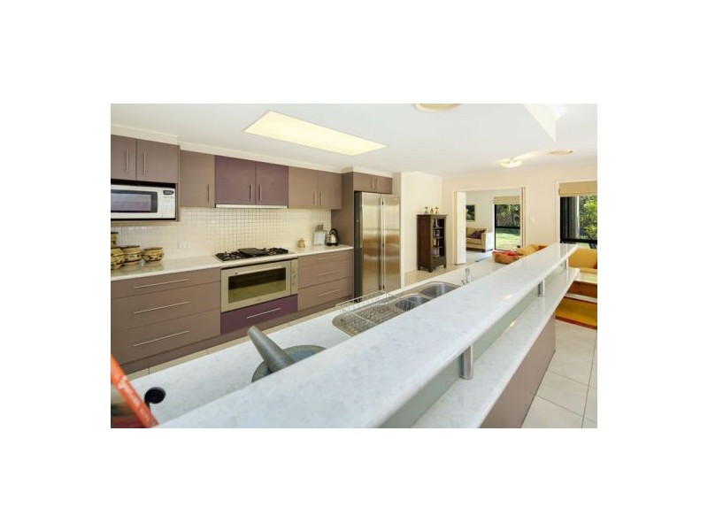 15 St Andrew Place, Wishart QLD 4122